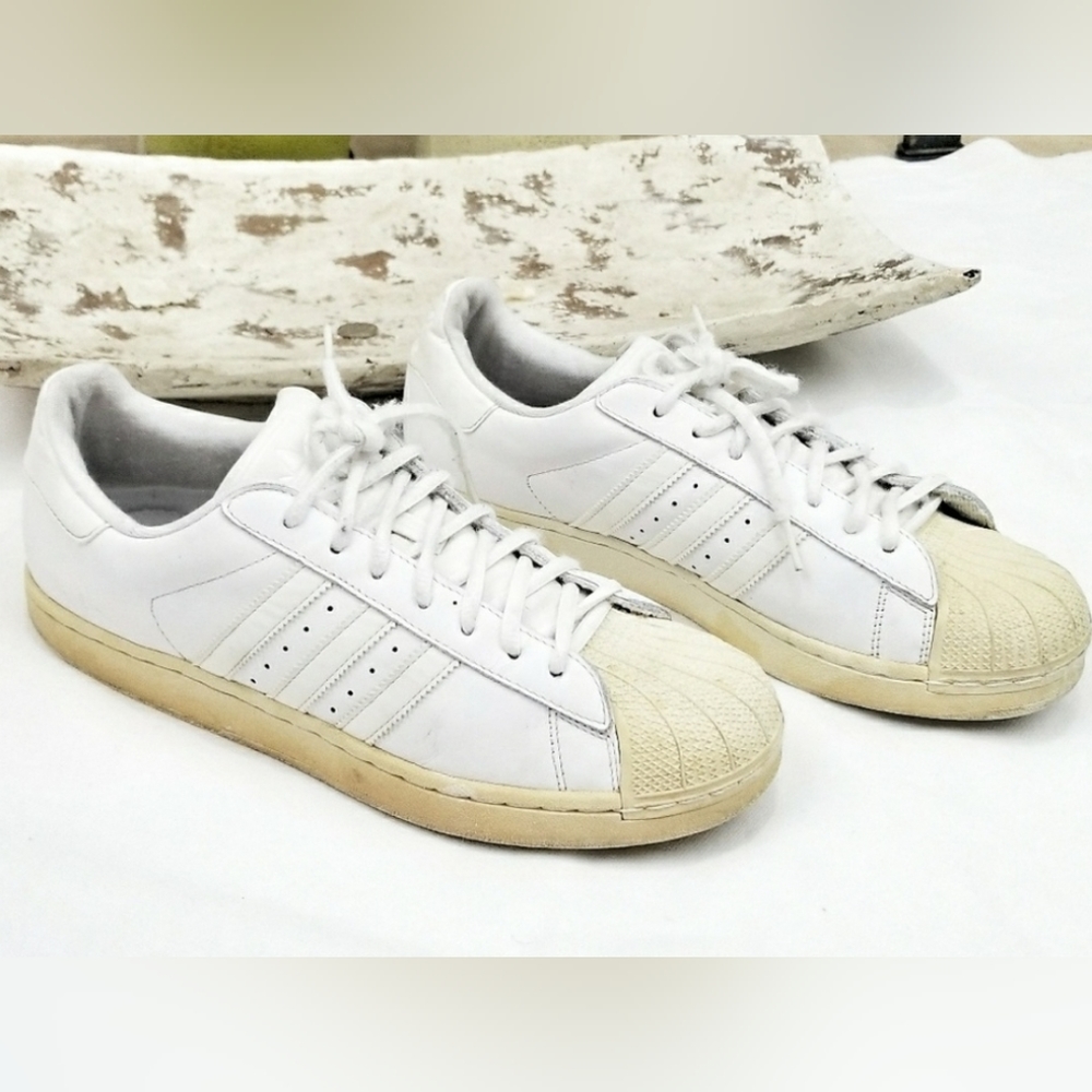 MEN'S white classic adidas shoes size 10.5